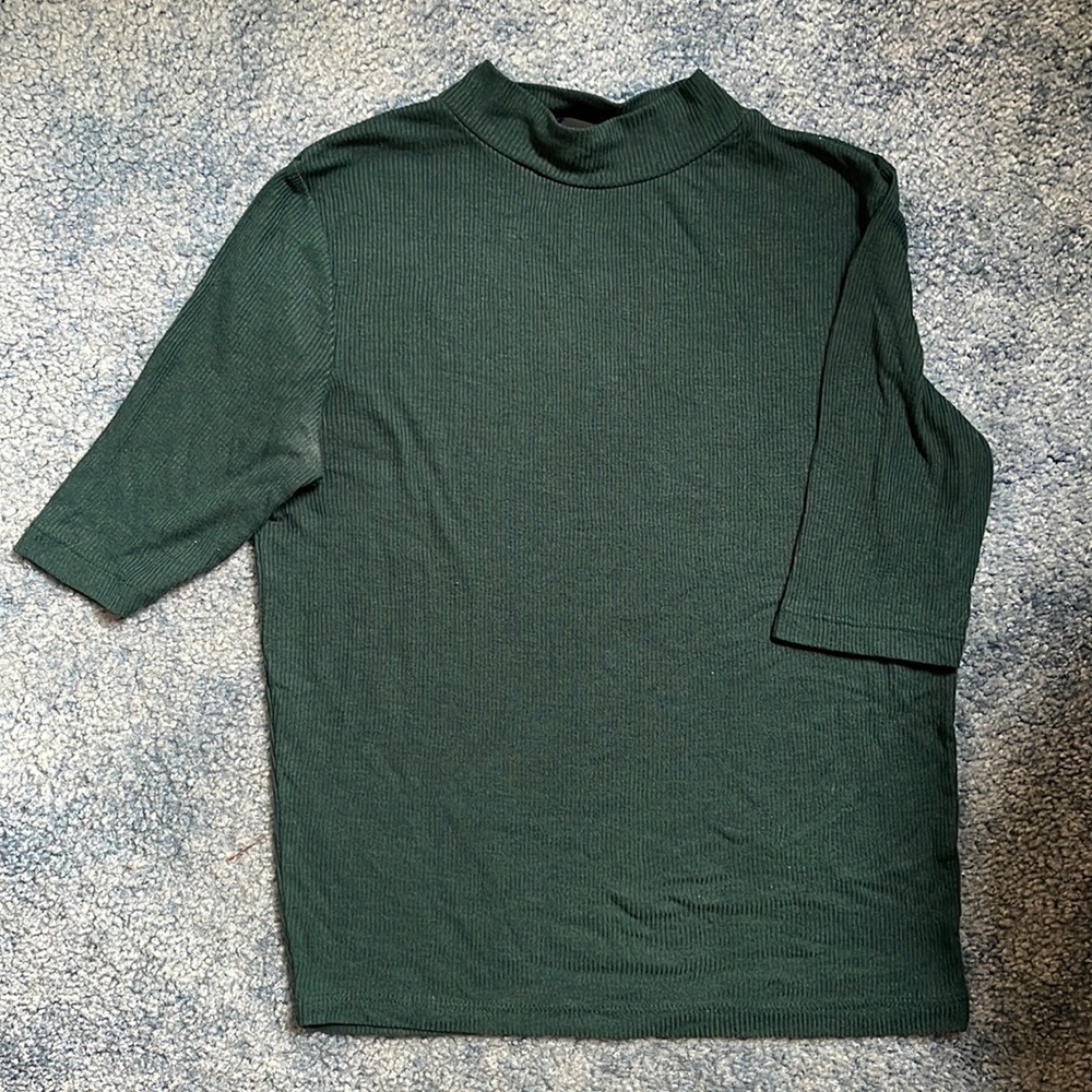 Green turtle neck quarter sleeve
